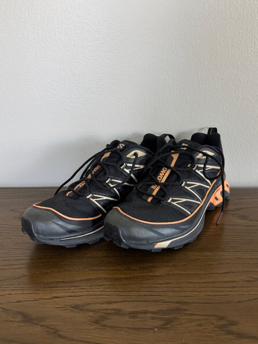 Salomon XT6 Expanse Hiking/Outdoor Sneaker Black/Orange UK8.5